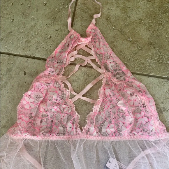 Victoria's Secret lingerie set - Picture 2 of 2